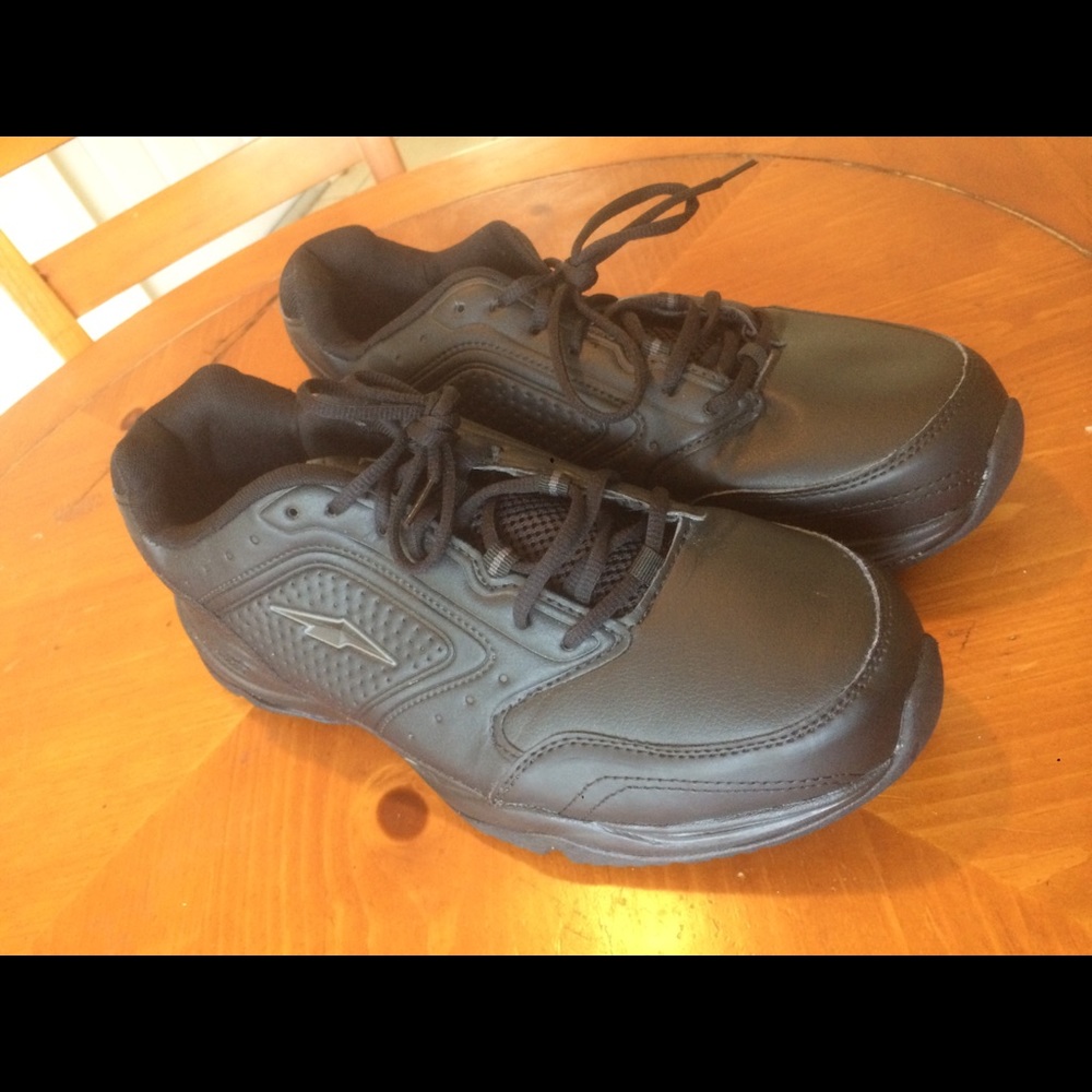 Black Avia Cantilever...size 13 4E